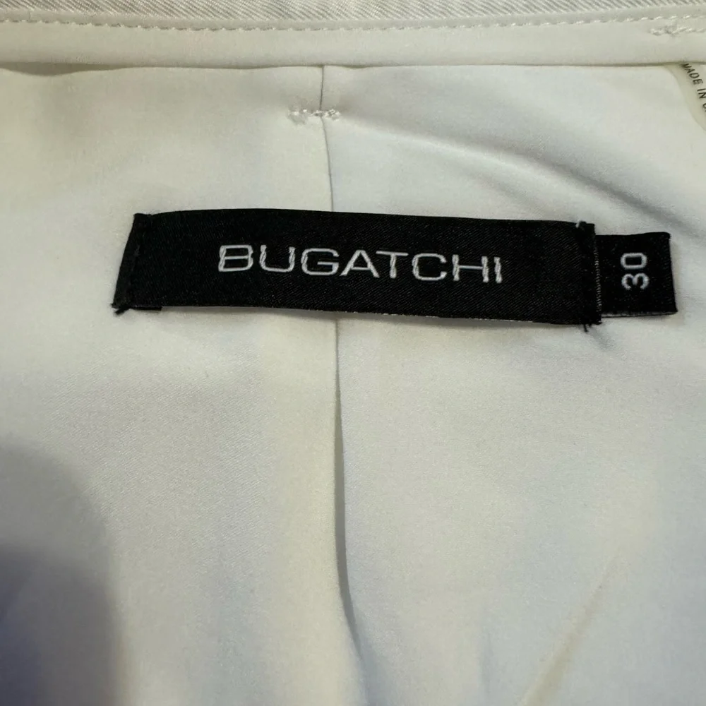 Bugatchi White Flat Front Shorts Size 30 Style # LX62000B425 NWT‎